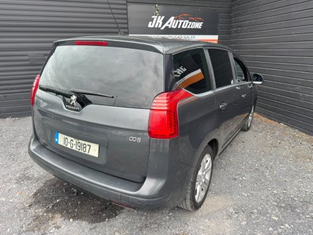 2010 Peugeot 5008 - photo 6