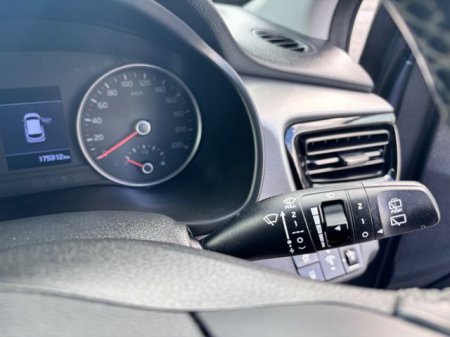 2020 Kia Rio - photo 16