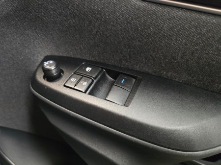 2022 Toyota Yaris - photo 17