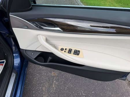 2021 BMW 5-Series - photo 10