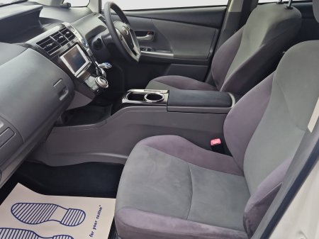 2013 Toyota Prius - photo 18
