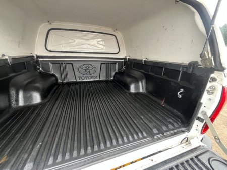2023 Toyota Hilux - photo 3