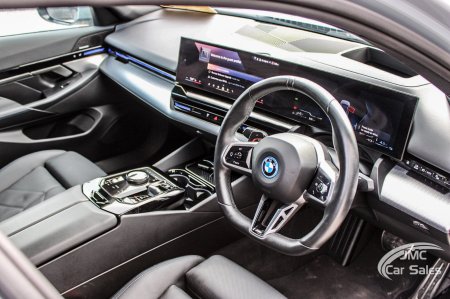 2024 BMW 5-Series - photo 16