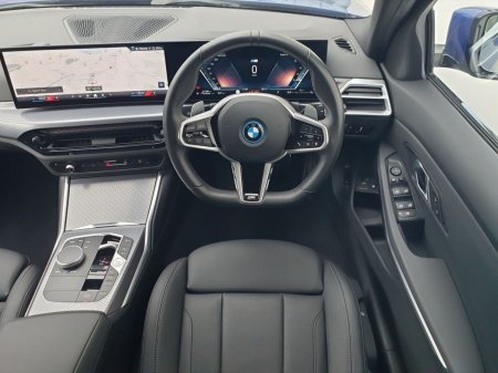 2025 BMW 3-Series - photo 5