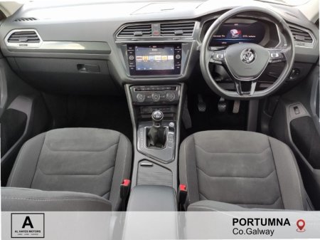 2018 Volkswagen Tiguan - photo 2