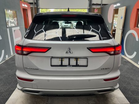 2022 Mitsubishi Outlander - photo 4
