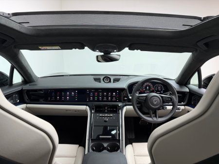 2025 Porsche Panamera - photo 10