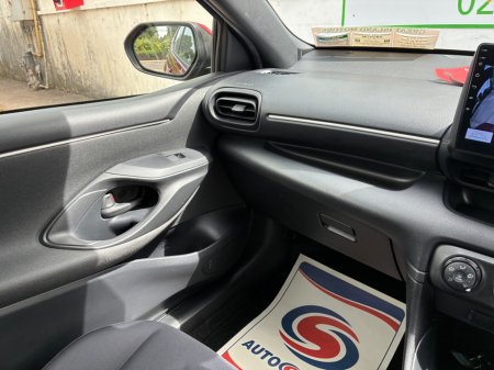 2020 Toyota Yaris - photo 21