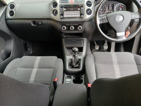 2010 Volkswagen Tiguan - photo 4