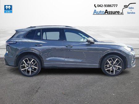 2025 Volkswagen Tiguan - photo 11