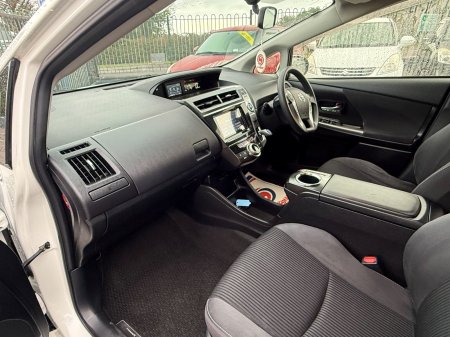 2015 Toyota Prius - photo 16