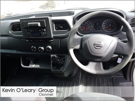 2022 Nissan Interstar - photo 2