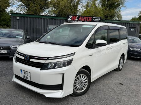 2016 Toyota Voxy