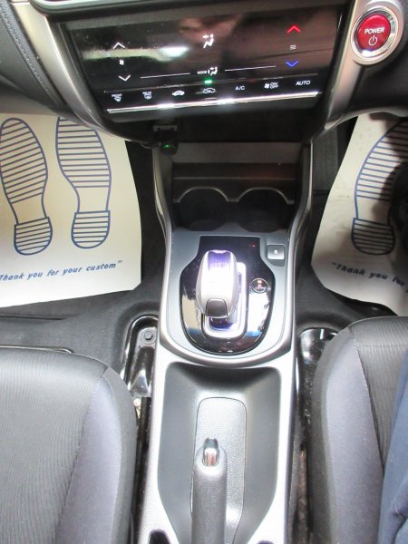 2015 Honda Grace - photo 9