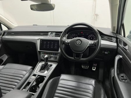 2020 Volkswagen Passat - photo 16