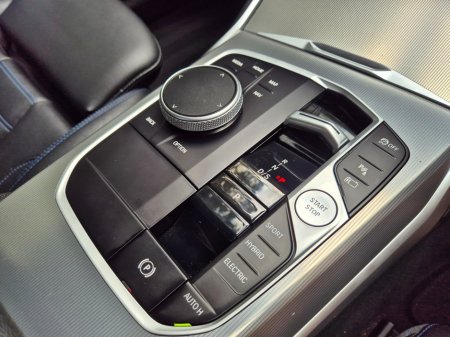 2023 BMW 3-Series - photo 16