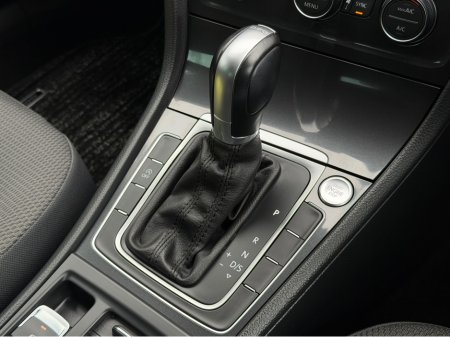 2018 Volkswagen Golf - photo 24