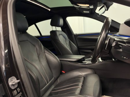 2021 BMW 5-Series - photo 11