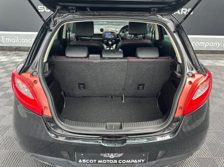 2014 Mazda Demio - photo 10