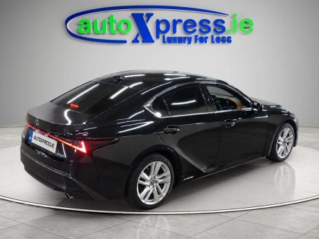 2021 Lexus IS - photo 5