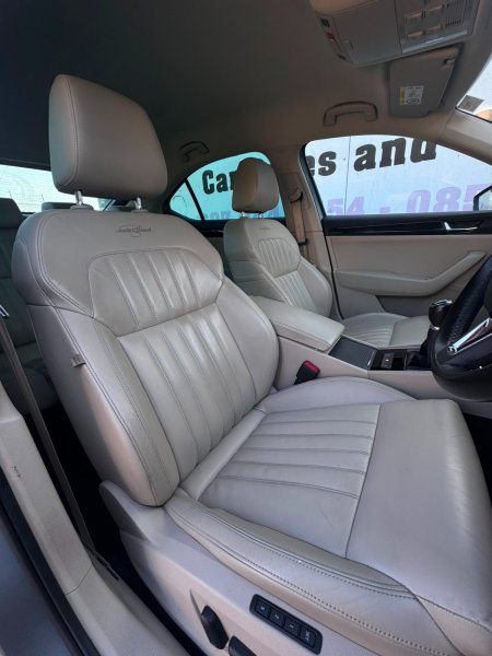 2018 Skoda Superb - photo 10