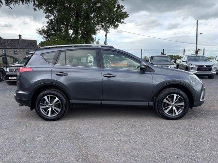 2016 Toyota RAV4 - photo 4