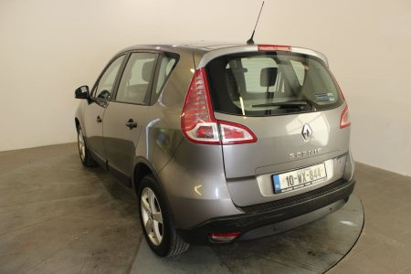 2010 Renault Scenic - photo 15