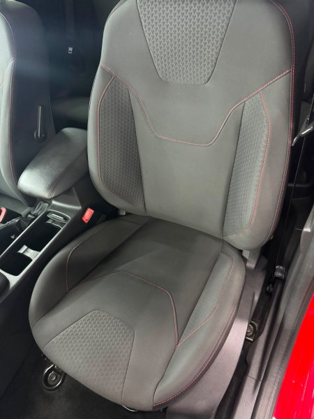 2017 Ford Focus - photo 19