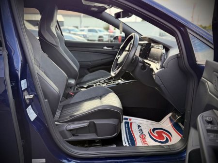 2024 Volkswagen Golf - photo 9