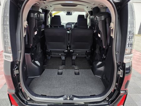 2016 Toyota Voxy - photo 31