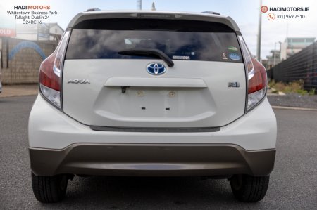 2015 Toyota Aqua - photo 7