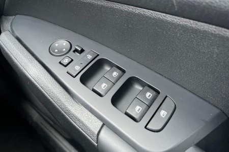 2025 Kia Sportage - photo 16