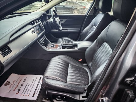 2016 Jaguar XF - photo 16