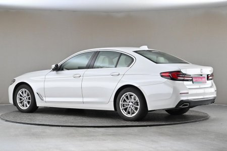 2021 BMW 5-Series - photo 6