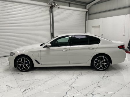 2021 BMW 5-Series - photo 7