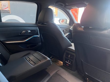 2021 BMW 3-Series - photo 15