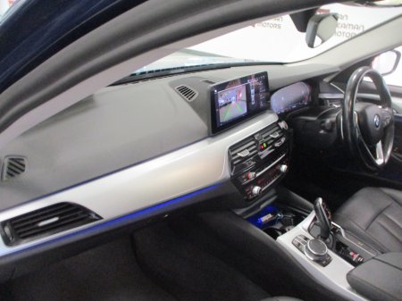 2023 BMW 5-Series - photo 14