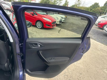 2016 Peugeot 208 - photo 12
