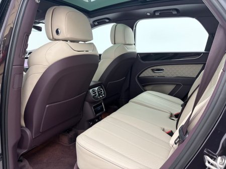 2022 Bentley Bentayga - photo 19