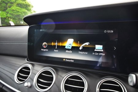 2020 Mercedes-Benz E-Class - photo 21