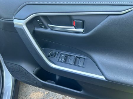2019 Toyota RAV4 - photo 15