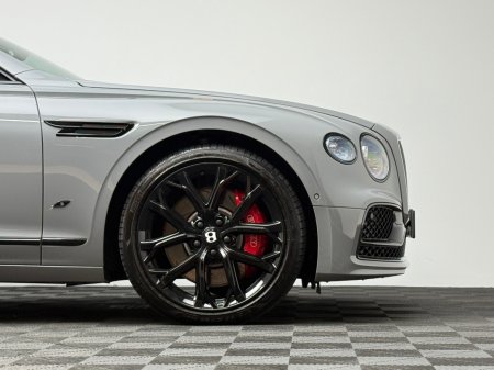 2023 Bentley Flying Spur - photo 9