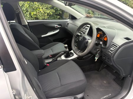 2011 Toyota Corolla - photo 5
