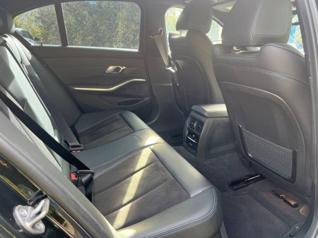 2022 BMW 3-Series - photo 8
