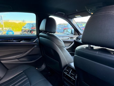 2017 BMW 5-Series - photo 30