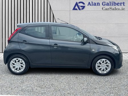 2021 Toyota Aygo - photo 3