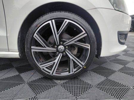 2013 Volkswagen Polo - photo 2