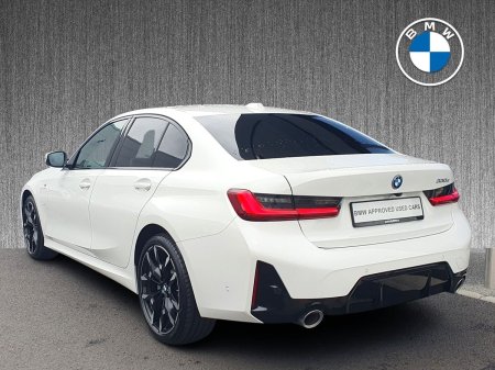 2025 BMW 3-Series - photo 2