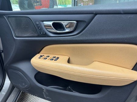 2021 Volvo V60 - photo 16