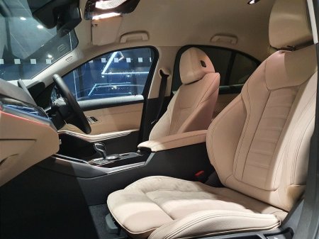 2021 BMW 3-Series - photo 7